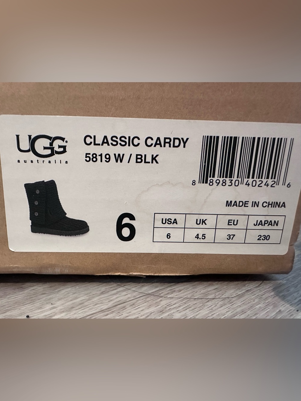 Authentic used UGG boots ‘Cardy’ - Black size 6